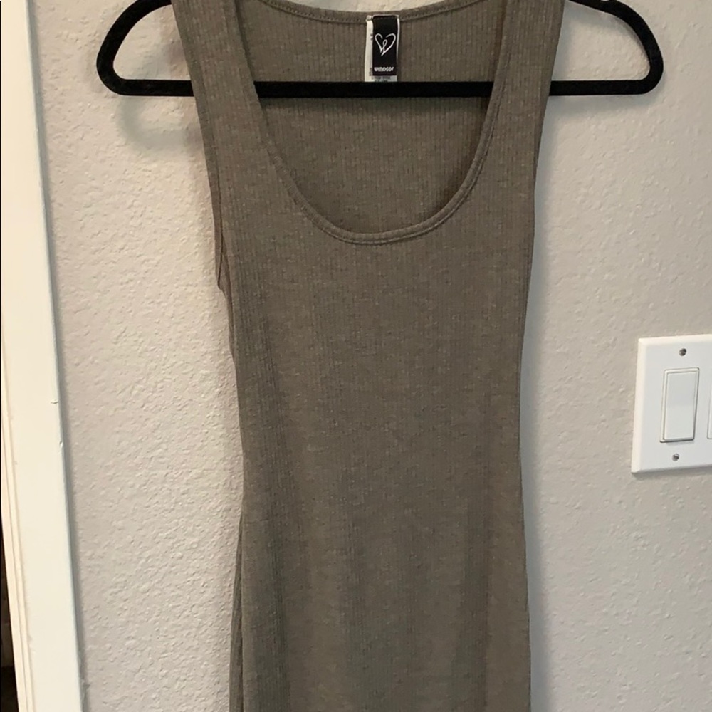 Dress - Picture 3 of 3